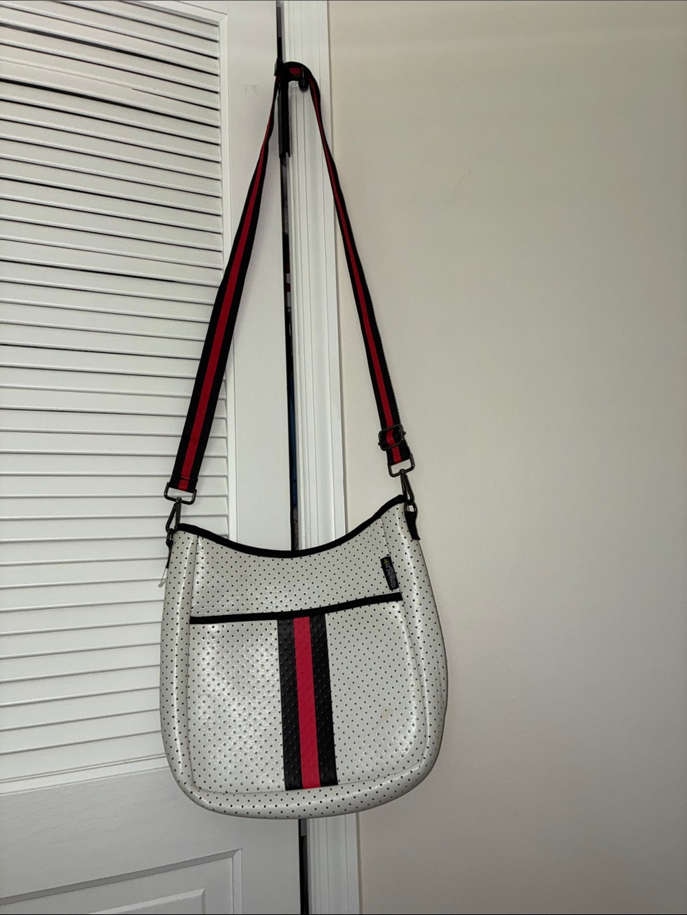 Threaded Pear Neoprene messenger bag in the Meredith style.